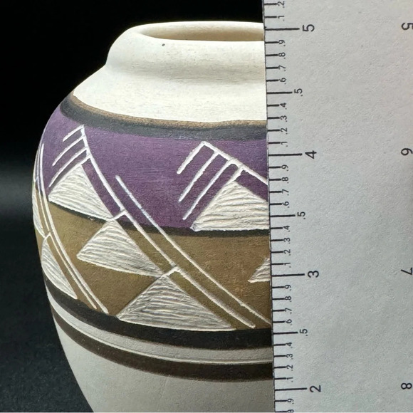 Sioux Handcrafted Pottery Vase Signed Native American Art SPRCSD - Picture 13 of 15